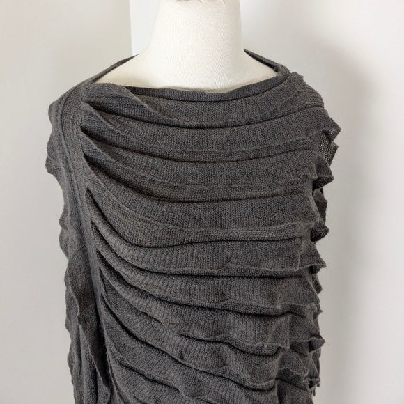 Knit Poncho Asymmetrical Pleated Hand Made Charcoal Grey Fringe Long - Picture 7 of 10